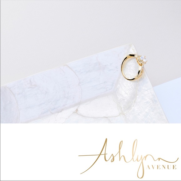 COPY - 18K Yellow Gold-Plated Large Center Stone … - Picture 3 of 6